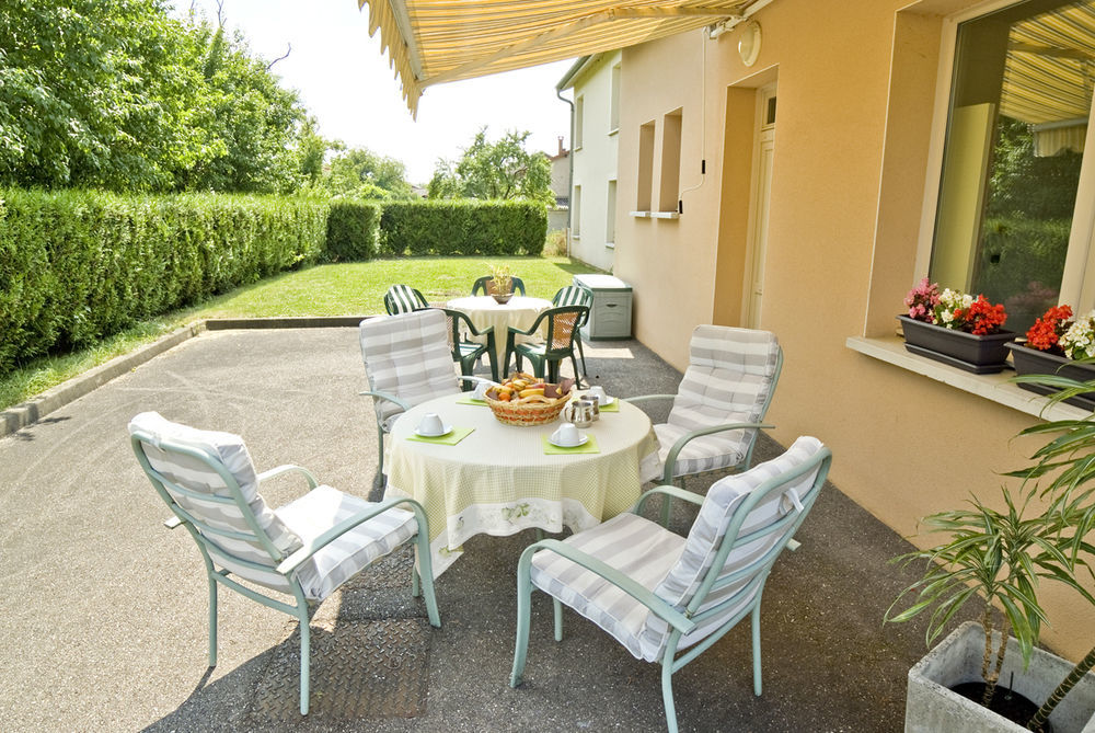 Logis Le Relais De Vacherauville Экстерьер фото
